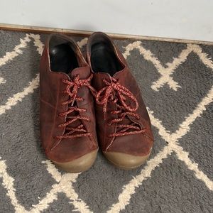 Keen leather lace up shoes